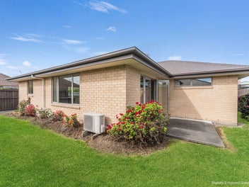 Simple, Modern & Exceptionally Easy Living