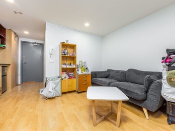 Investors' Delight: Roomy and Ready