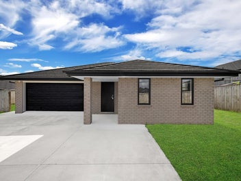 Urgent Sale: Owner Moved Overseas - Don't Miss Thi