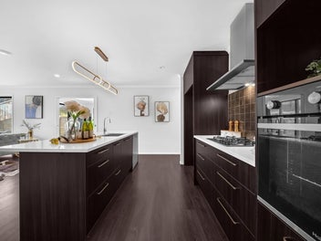 Urgent Sale: Owner Moved Overseas - Don't Miss Thi