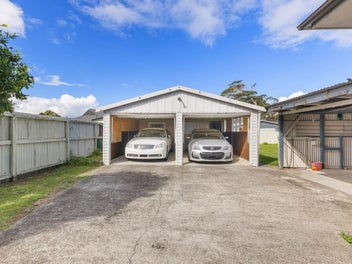 Blank Canvas with Services - 600m² Prime Site!