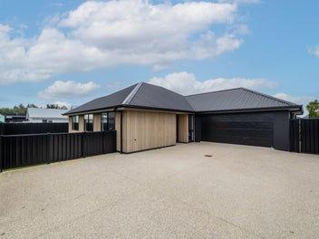 Prime Living in Hoffman Court