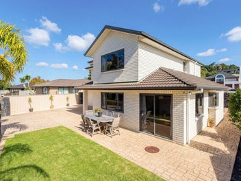 Luxury Family Retreat - Superb Location