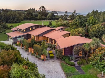 Aranui Private Estate