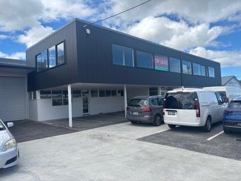 Image 1 of 6