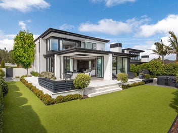 Grand Scale, Timeless Design