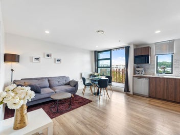 Well-Priced & Convenient Albany Central Lifestyle