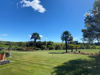 Stylish lifestyle living on 7ha