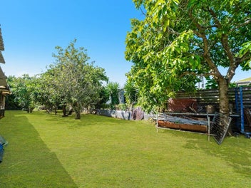 1000 m2 LAND I Live Now, Profit Later