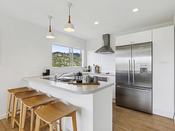 SUNNY WITH SENSATIONAL VIEWS