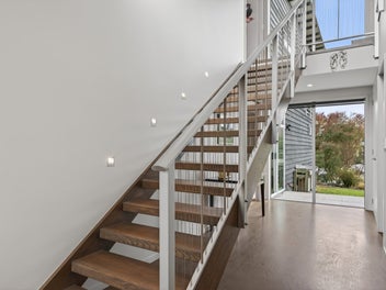 Rare and remarkable in the Golden Circle