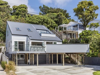 SUN, SEA AND SEAMLESS LIVING