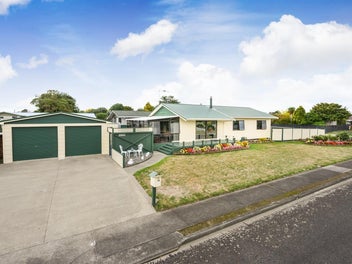 WARM HOME, LOCK-UP & LEAVE, QUIET LOCATION