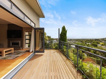 Foothills Living with Valley Views-Cashmere High