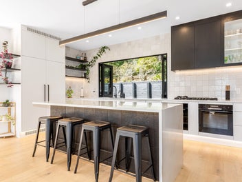 Executive Sanctuary - Auction Countdown On