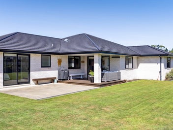 Easy Living In A Sought After Subdivision