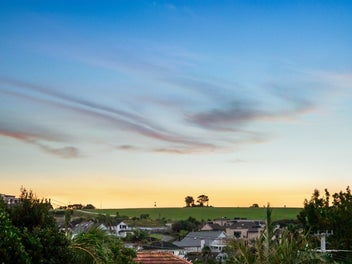 1115sqm LAND with DUAL INCOME: MANY OPTIONS