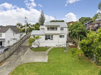 1115sqm LAND with DUAL INCOME: MANY OPTIONS