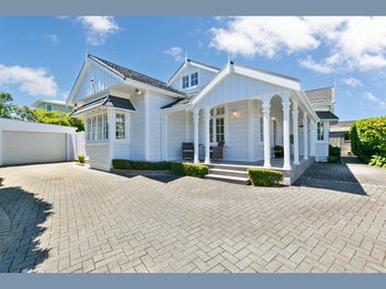 ELEVATED CHARACTER LIVING FOR MODERN FAMILIES