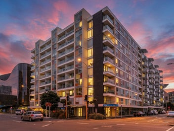 City Views, Waterfront Vibes, Outstanding Value