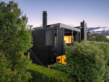 Sensational Entertainer with Sea Views