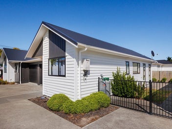 Perfect Starter Home or Investment Gem!