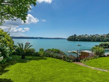 Iconic waterfront estate
