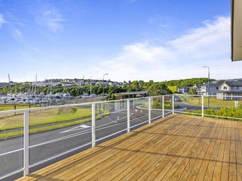 Views, Vibes & Vendor Motivation