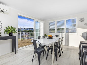 Views, Vibes & Vendor Motivation