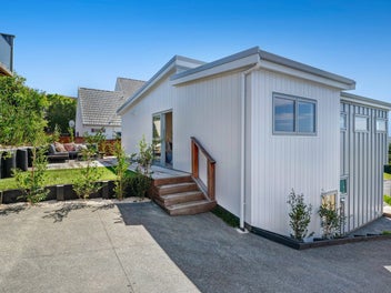 Walk to the Beach, take in the View and Brand-new!