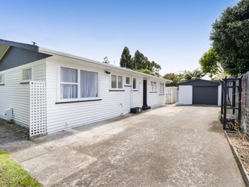 Classic 1970s Charm on the Quarter Acre Dream