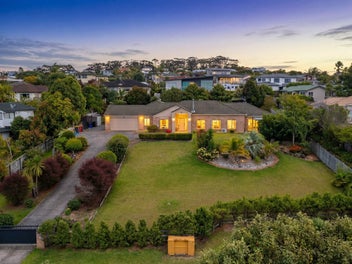 Your Hibiscus Coast Haven