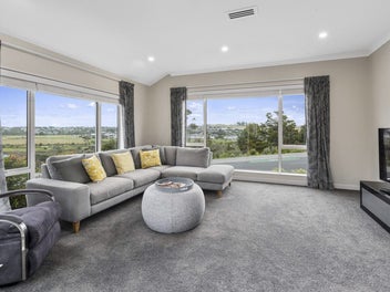 Private Single Level on a Prestigious Street!