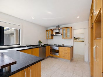 Spacious Family Home, Prime Location