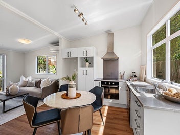 GREAT FIRST HOME OR RENTAL INVESTMENT