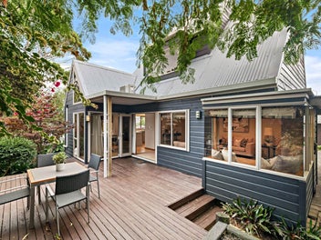 Modern Comfort Meets Coastal Convenience