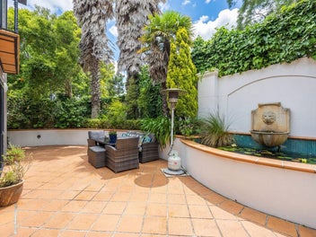 Beach, Bays & Family Living