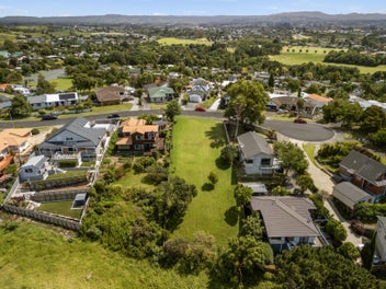 Large Section - Great Outlook!