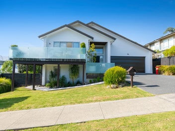 Versatile Layout in a Prime Location