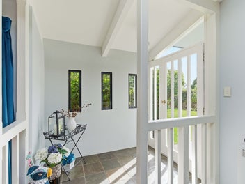 RENOVATION ALL DONE - YOURS TO ENJOY