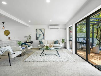 Remuera Living with Space & Views