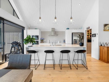 ICONIC BEACHLANDS BOATHOUSE