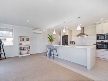 Vendors READY TO MEET THE MARKET!