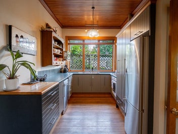 Charm in the Heart of Gladstone!