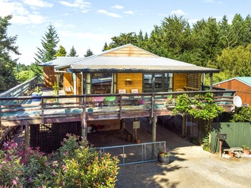 Ballarat Beauty - Sun, Space & Potential