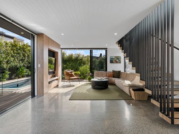 Make an Entrance - Take a Bow