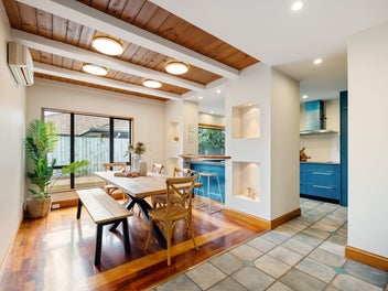 Vendors are seriously selling!