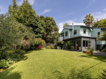 A Garden Oasis with Peace and Privacy