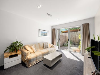 Entry Buying in a Top Spot!