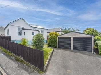 Sun-Soaked Comfort in Prestigious Maori Hill